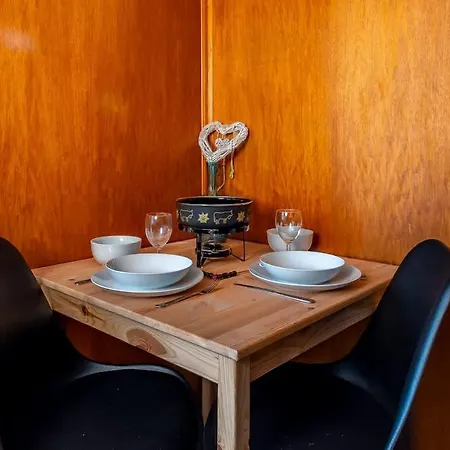 In The Countryside Kitchen Parking Lot Apartman *