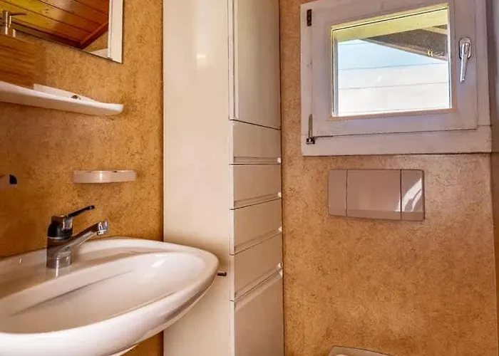 In The Countryside Kitchen Parking Lot Spiez